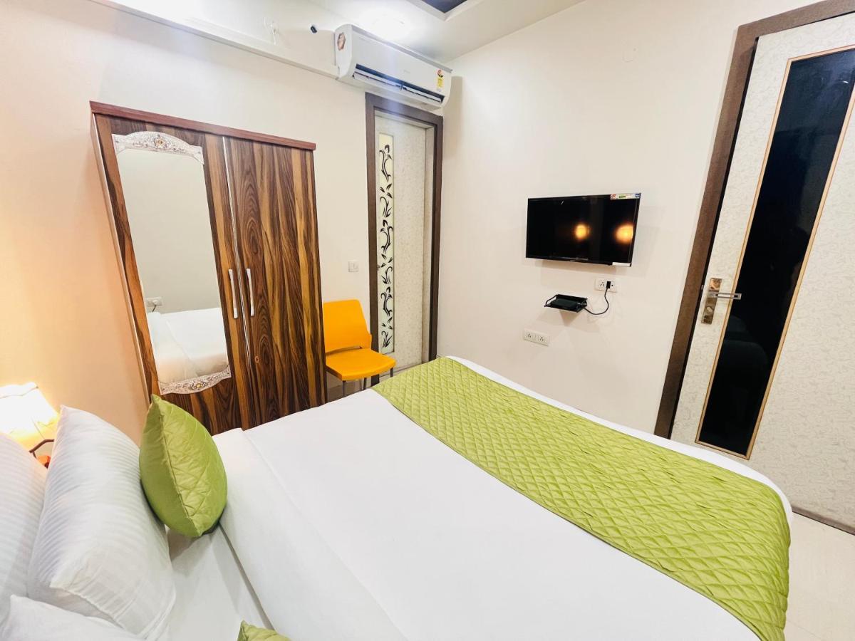 Hotel Park Pride Pitampura New Delhi, Couple Friendly Eksteriør billede