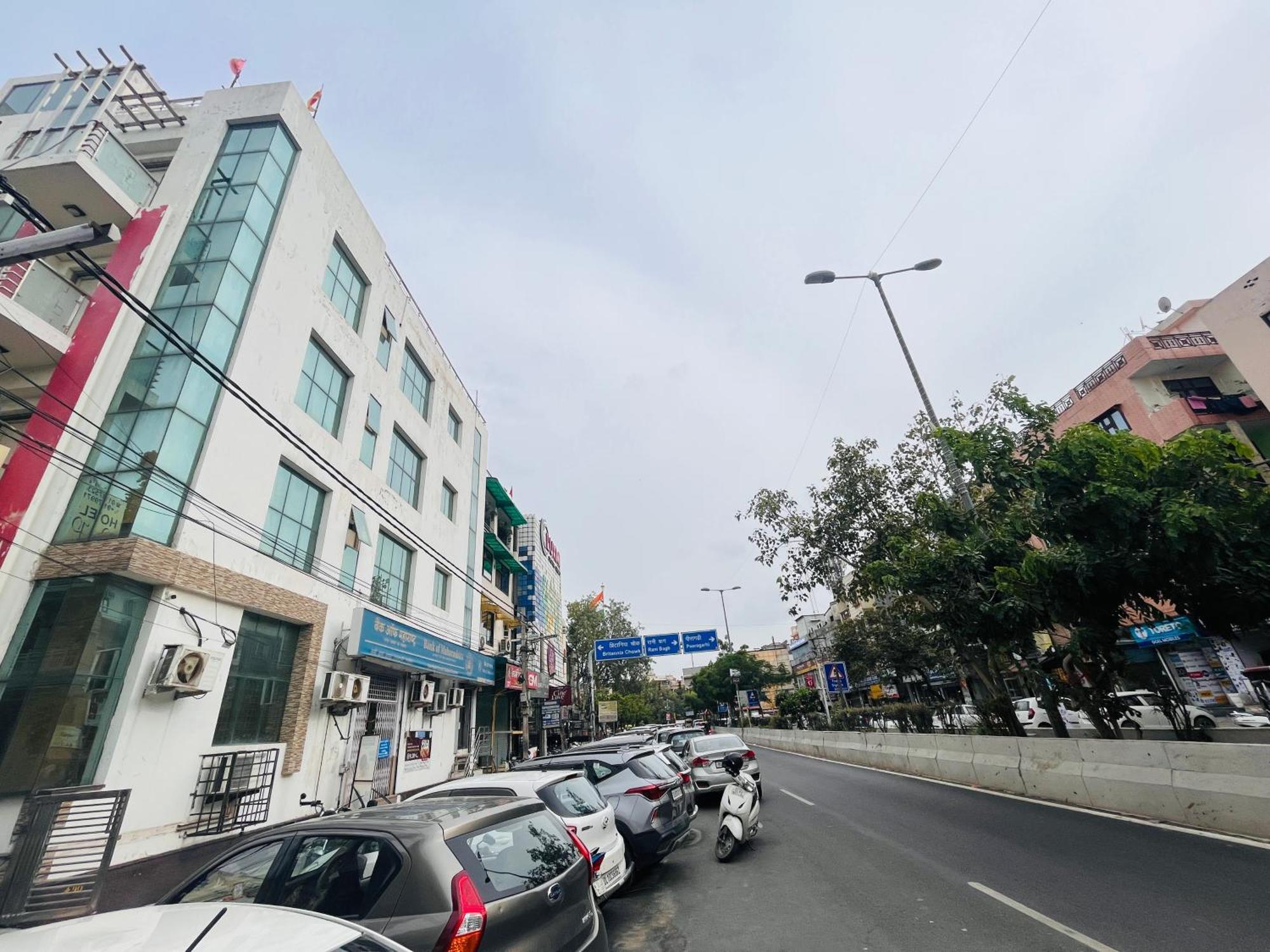 Hotel Park Pride Pitampura New Delhi, Couple Friendly Eksteriør billede