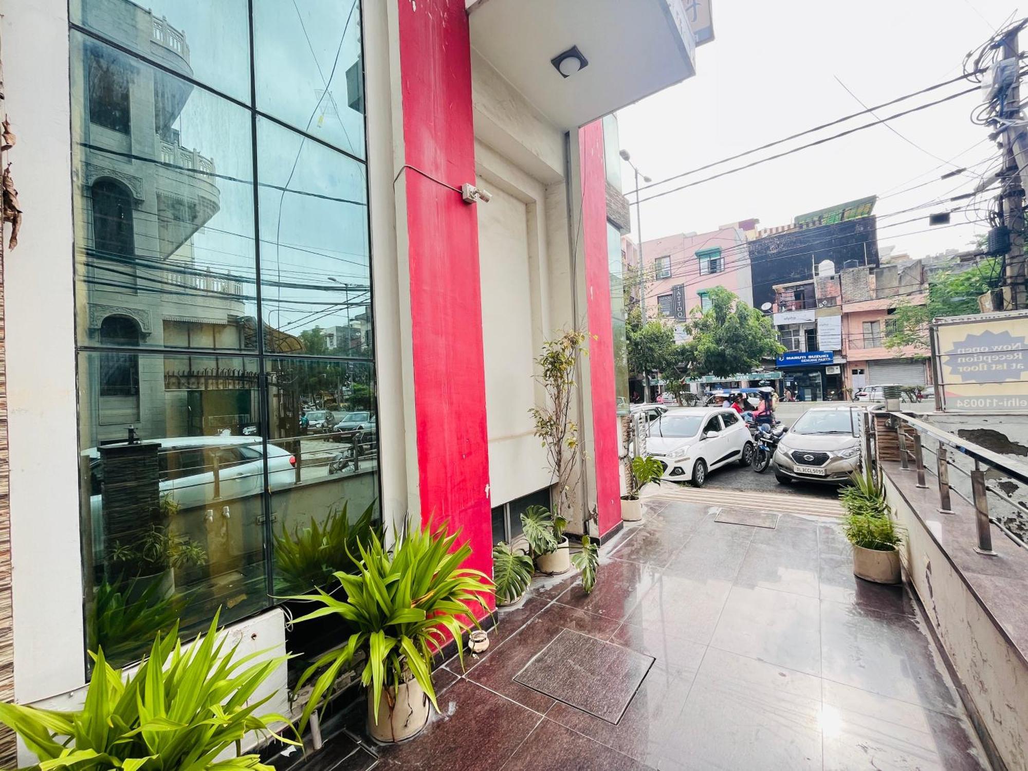 Hotel Park Pride Pitampura New Delhi, Couple Friendly Eksteriør billede