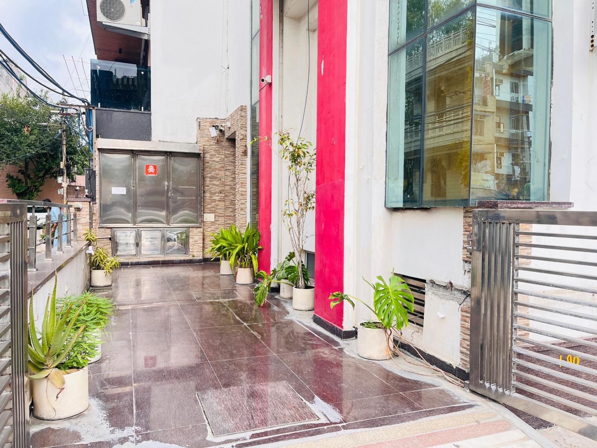 Hotel Park Pride Pitampura New Delhi, Couple Friendly Eksteriør billede